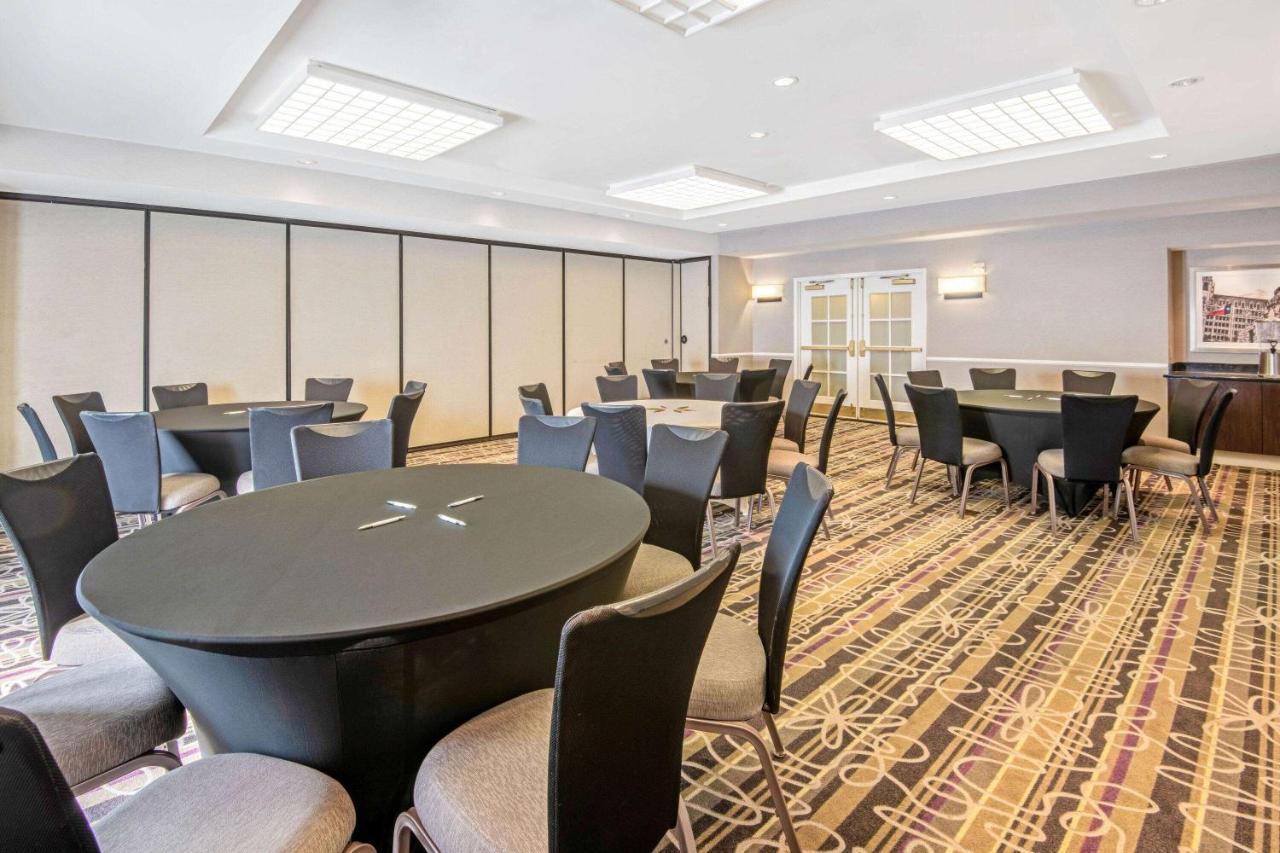 Отель La Quinta By Wyndham San Antonio Airport Экстерьер фото